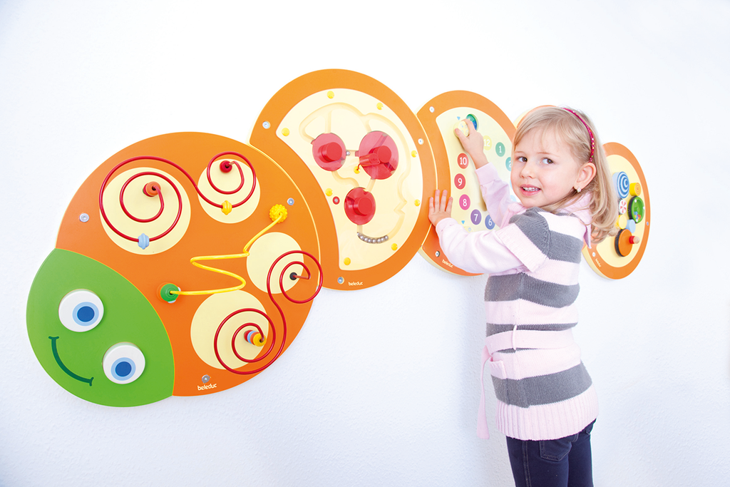 Wandspielobjekt Raupe "Waage"