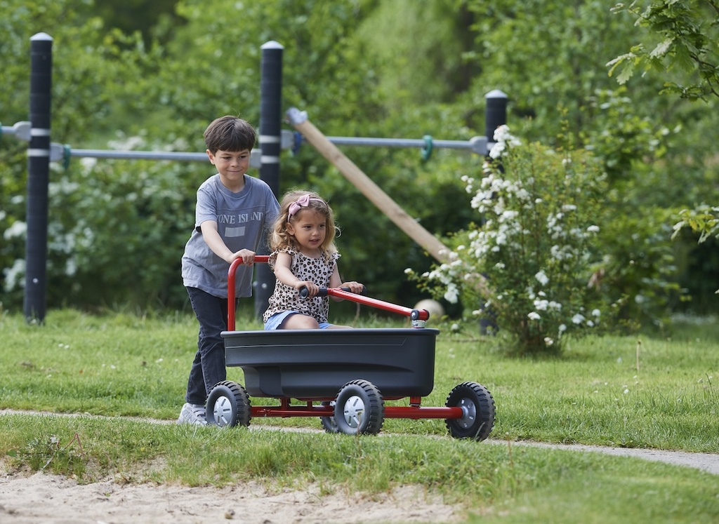 VIKING EXPLORER Surfer Boat
